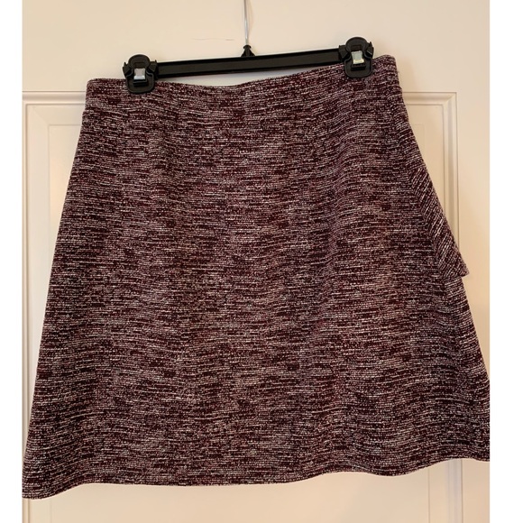 Black, red, white work skirt - Picture 2 of 3